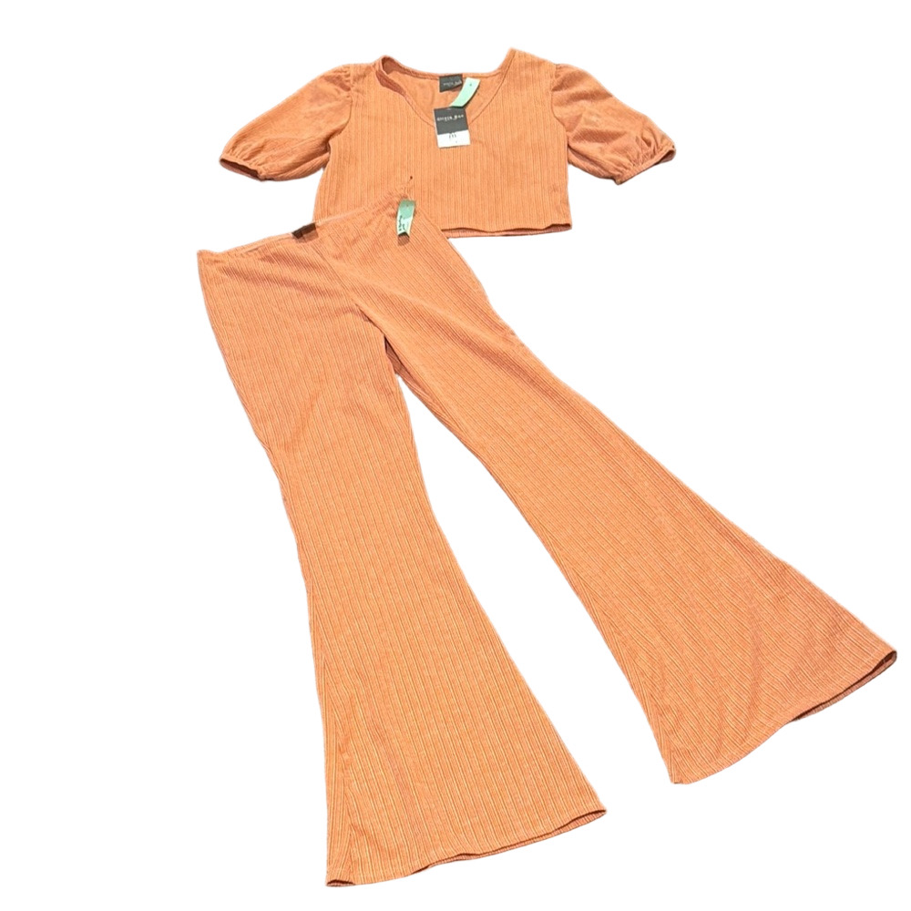 Olivia Rae Peach Ribbed Flare Pants & Crop Top 2 Piece Set SIZE M NWT